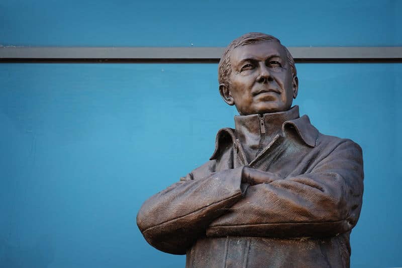 alex ferguson statue at manchester united